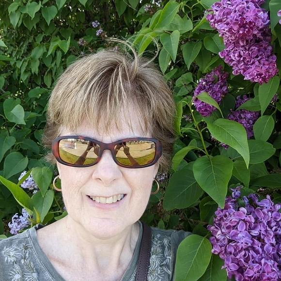 Meet your Posher, Ruth - Picture 1 of 1